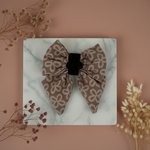 Champagne Clover Sailor Bow Tie - Perlujo