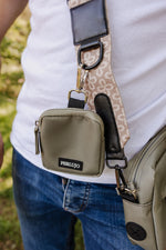 Silky Moss meets Champagne Clover Dog Walking Set - Perlujo