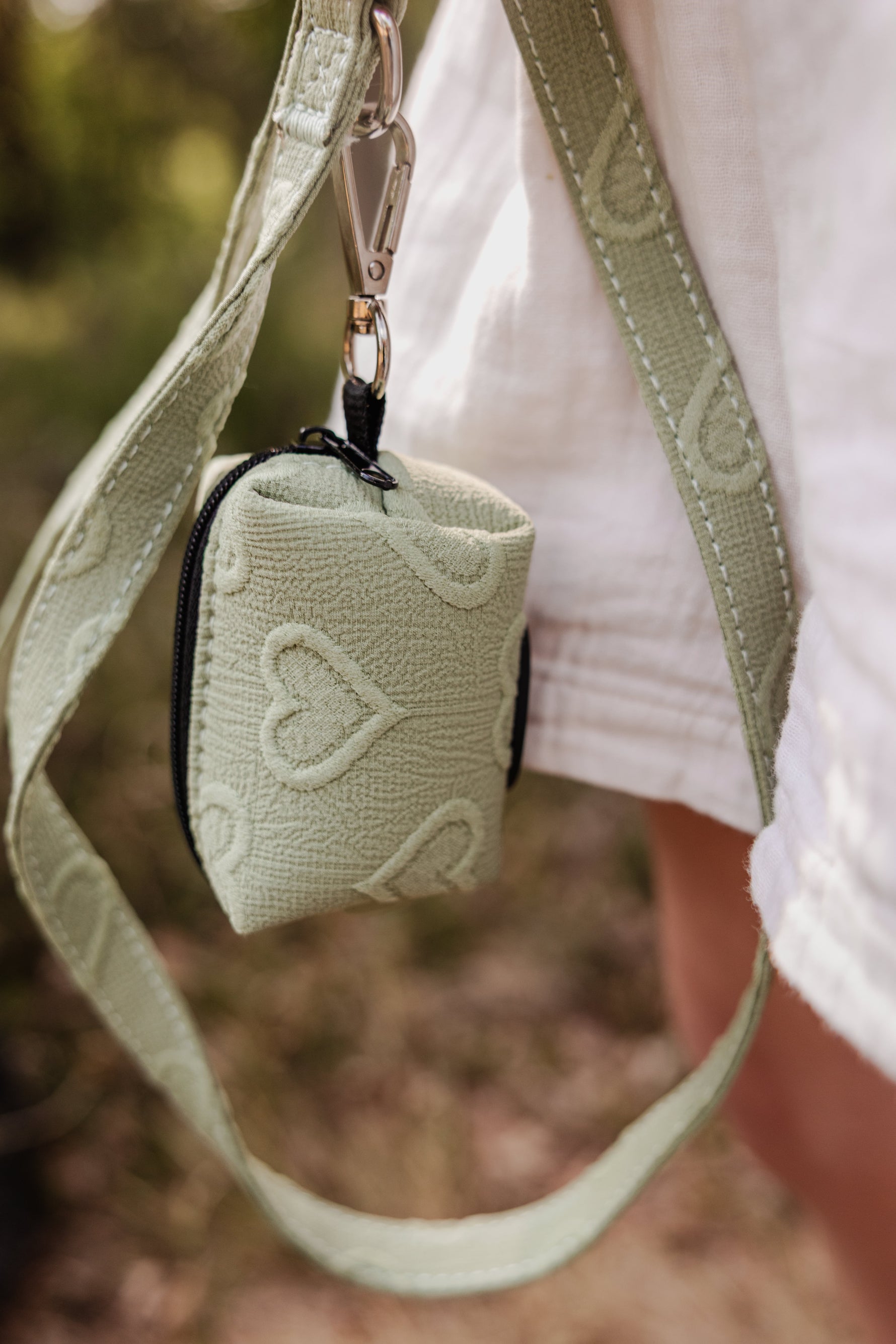 Minty Love Poop Bag Holder - Perlujo